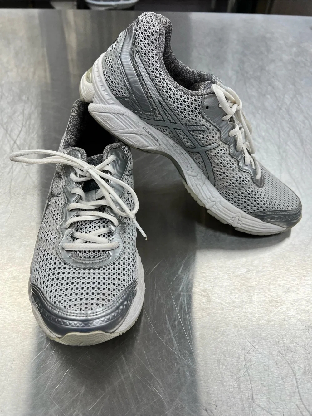 ASICS Gray Mesh Running Sneakers with White Soles Women’s 9.5